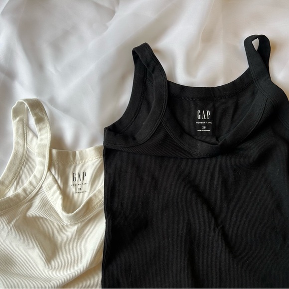GAP 2 Pack Ribbed Tanks - Picture 3 of 3
